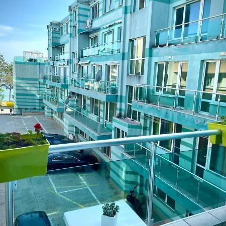 Floral, First Sea Line Coast Apartment Pomorie