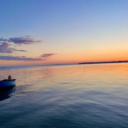 Floral, First Sea Line Coast Apartment Pomorie